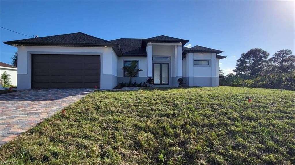 3811 25th ST SW LEHIGH ACRES, FL 33976