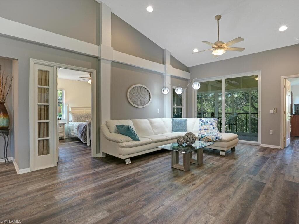 6795 Huntington Lakes CIR 201 NAPLES, FL 34119