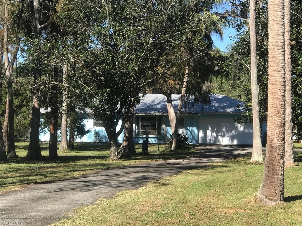 3275 11th AVE SW NAPLES, FL 34117