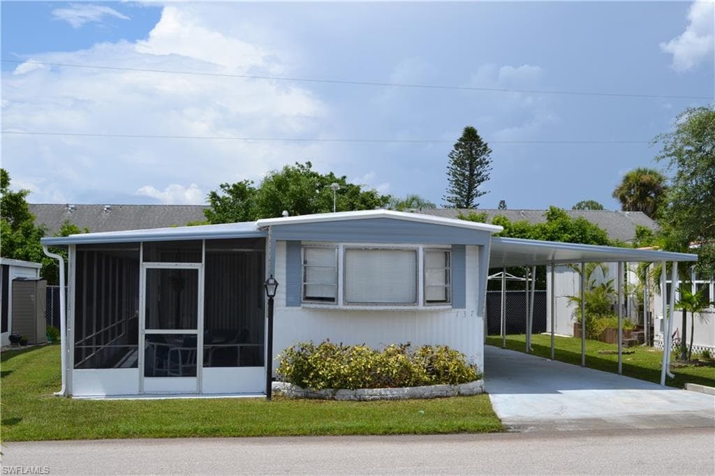 137 Moorhead MNR 137 NAPLES, FL 34112