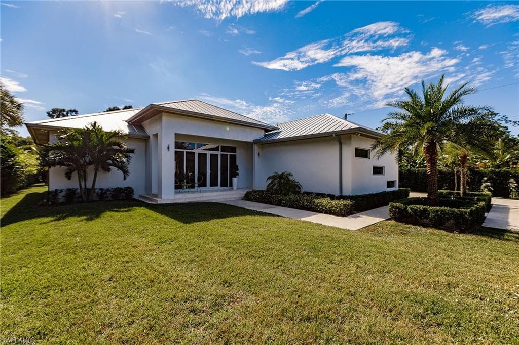 6083 Polly AVE NAPLES, FL 34112