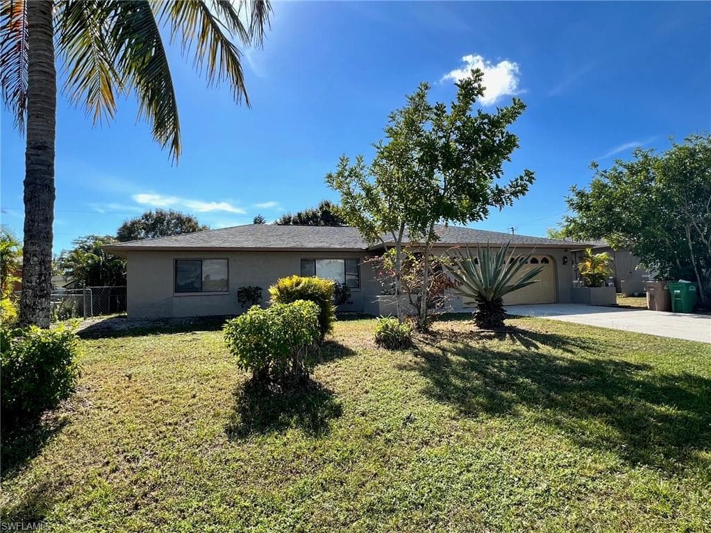 524 SW 25th TER CAPE CORAL, FL 33914