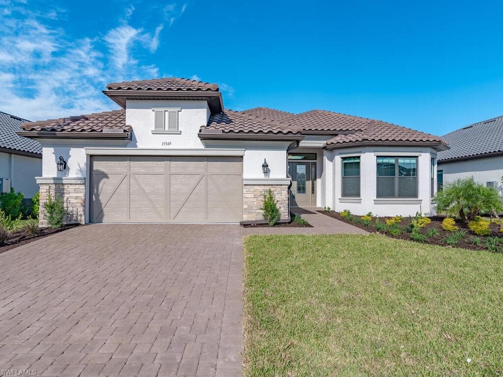 15349 Aprile ST NAPLES, FL 34114