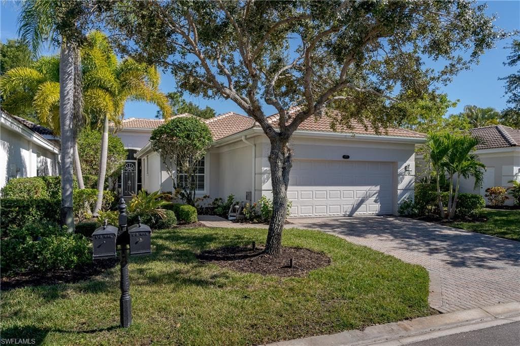 8575 Pepper Tree WAY NAPLES, FL 34114