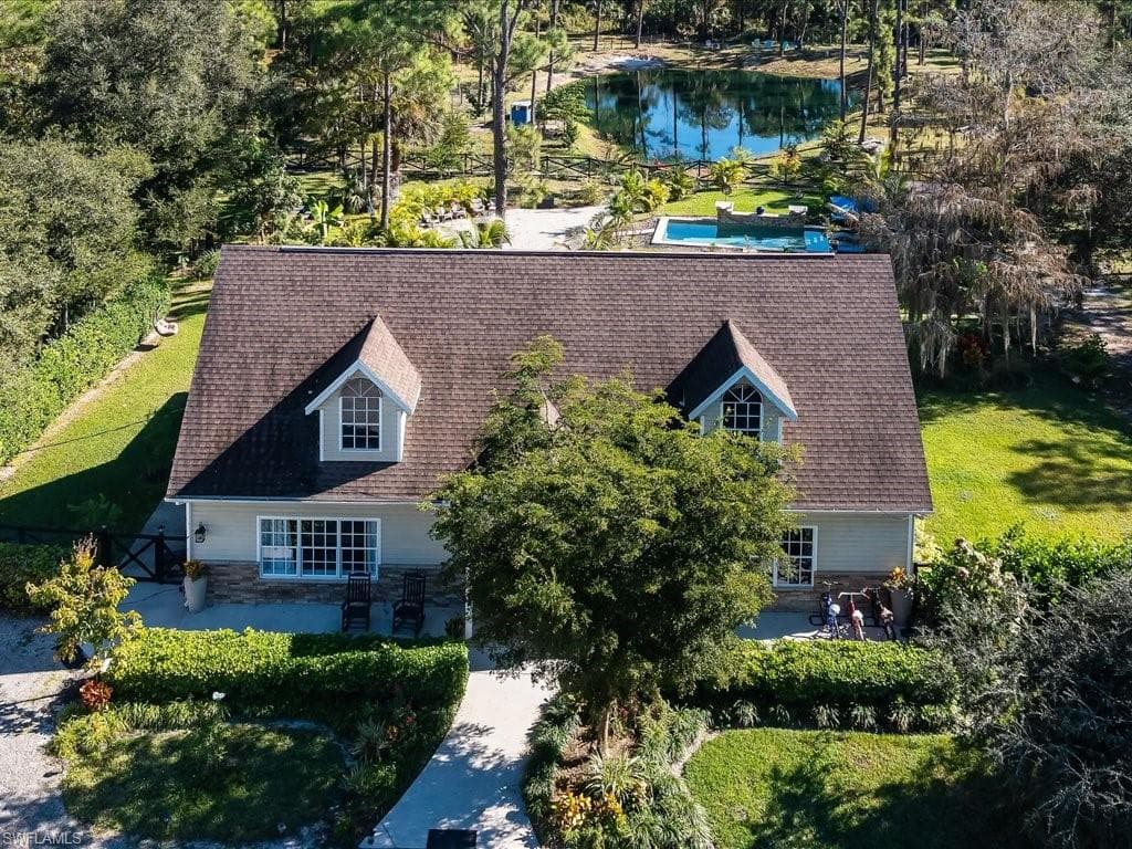 3040 4th ST NW NAPLES, FL 34120