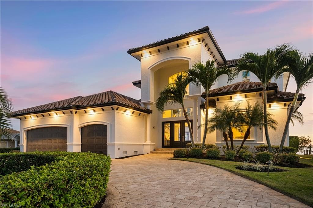 546 Coral DR CAPE CORAL, FL 33904
