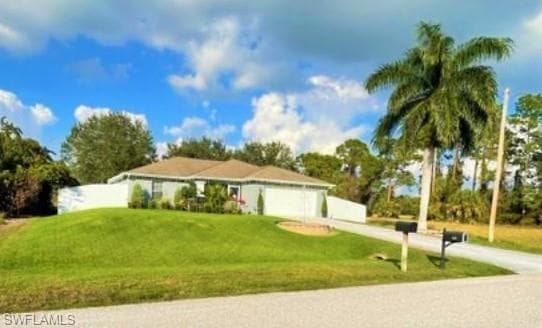 1121 NE 33rd ST CAPE CORAL, FL 33909