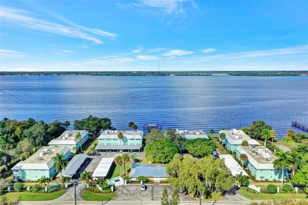3225 E Riverside DR 23B FORT MYERS, FL 33916