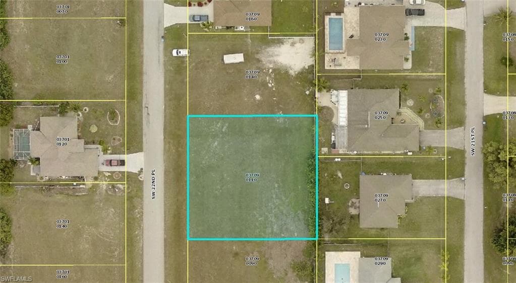 101 SW 22nd AVE CAPE CORAL, FL 33991