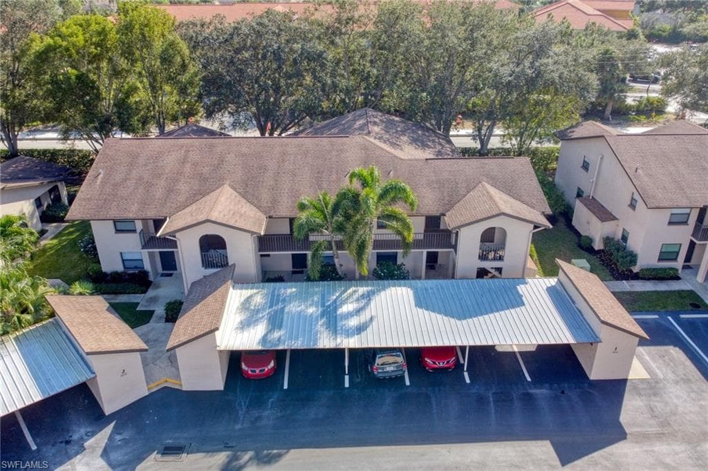 10141 Maddox LN 203 BONITA SPRINGS, FL 34135