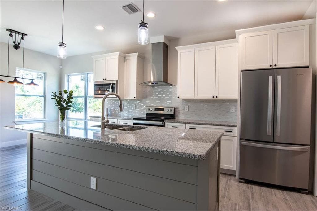 419 SW 30th AVE CAPE CORAL, FL 33991