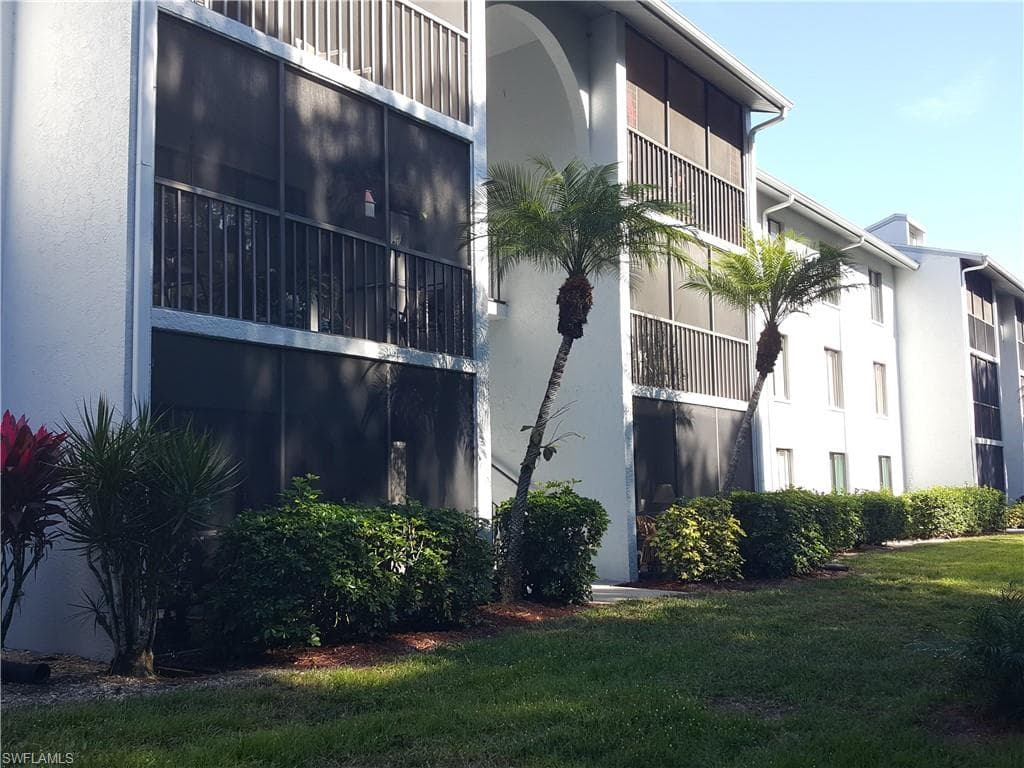 9650 Green Cypress LN 15-G2 FORT MYERS, FL 33905