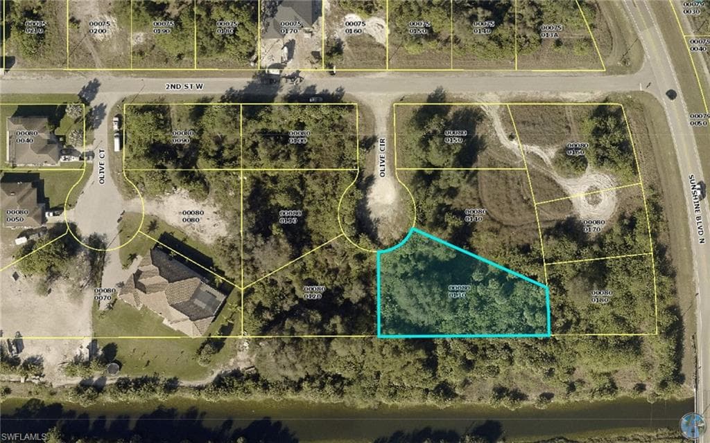 100 Olive CIR LEHIGH ACRES, FL 33971