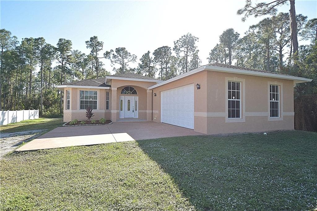 2820 18th AVE NE NAPLES, FL 34120