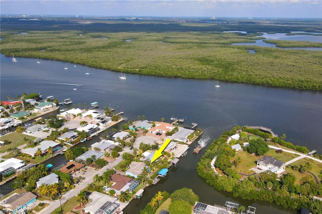 444 Washington CT FORT MYERS BEACH, FL 33931