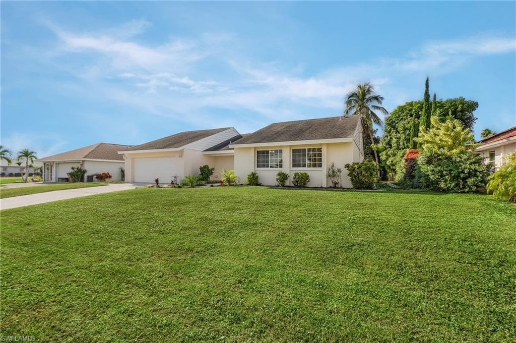 516 SE 20th PL CAPE CORAL, FL 33990