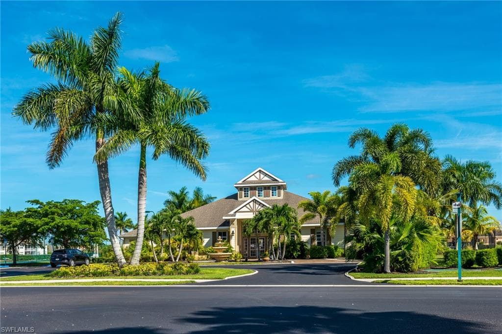 4204 Avian AVE FORT MYERS, FL 33916