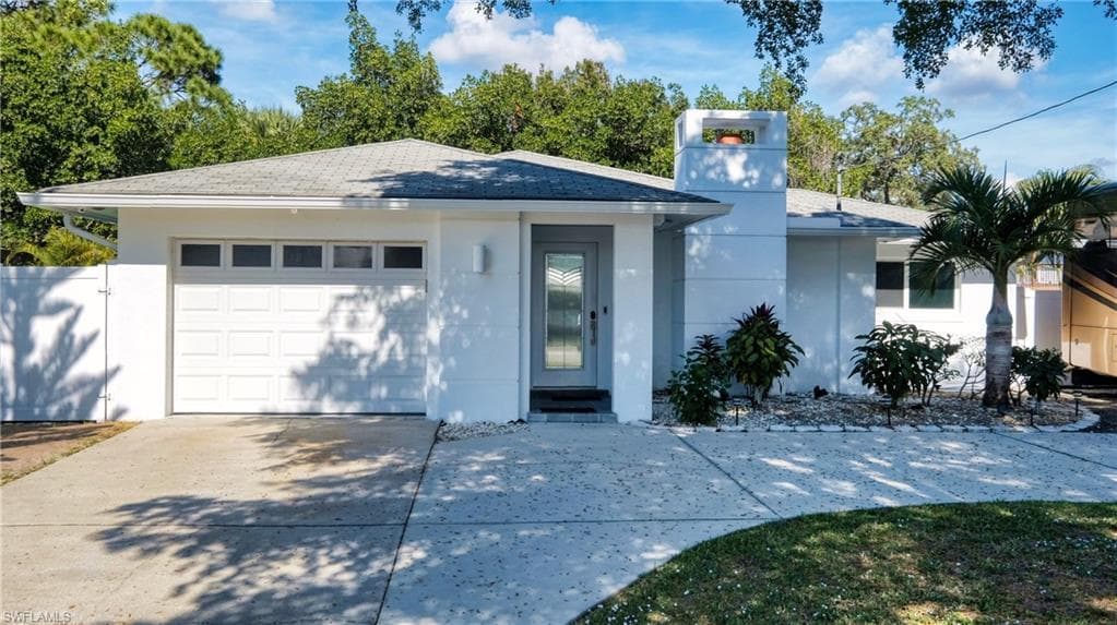 89 Cardinal DR NORTH FORT MYERS, FL 33917
