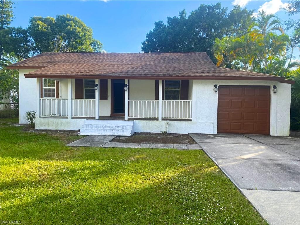 1414 Alhambra DR FORT MYERS, FL 33901
