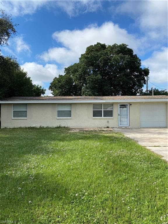 1282 Pondella CIR NORTH FORT MYERS, FL 33903