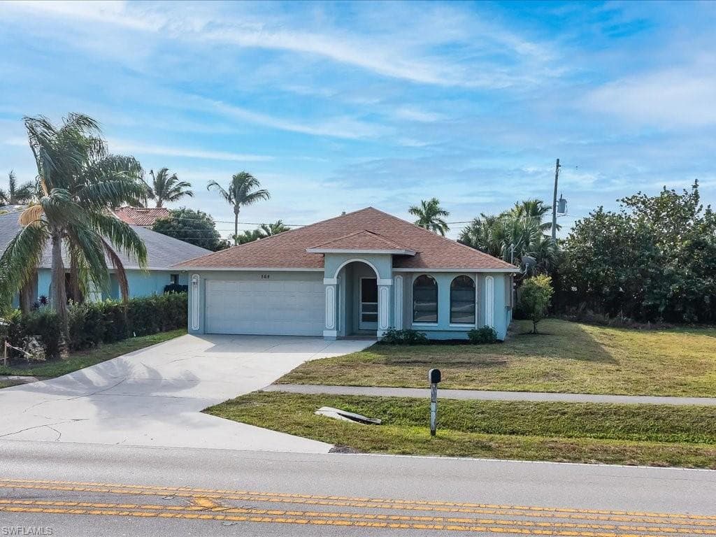 568 111th AVE N NAPLES, FL 34108