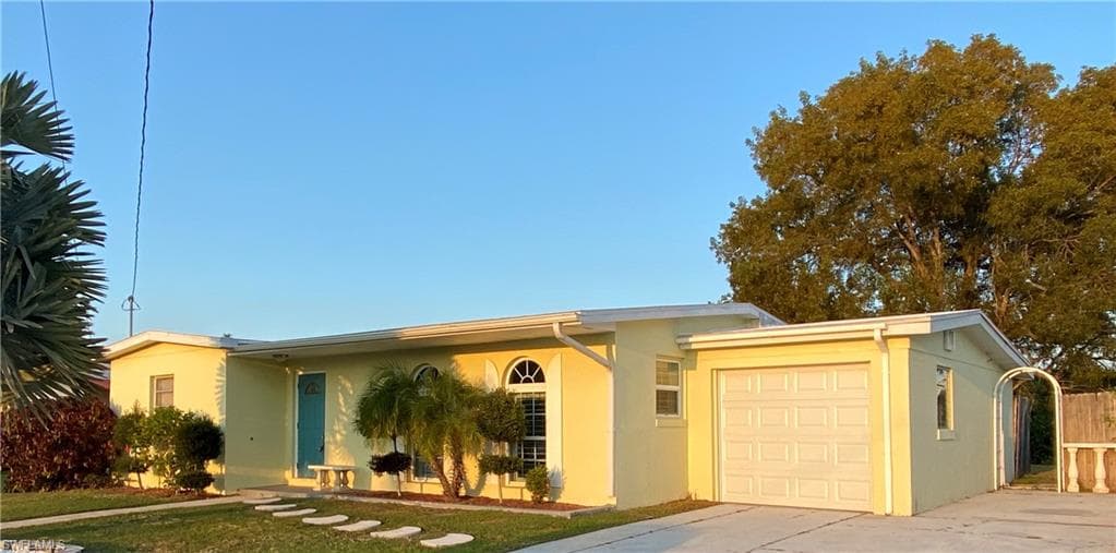 4102 Gardner DR PORT CHARLOTTE, FL 33952