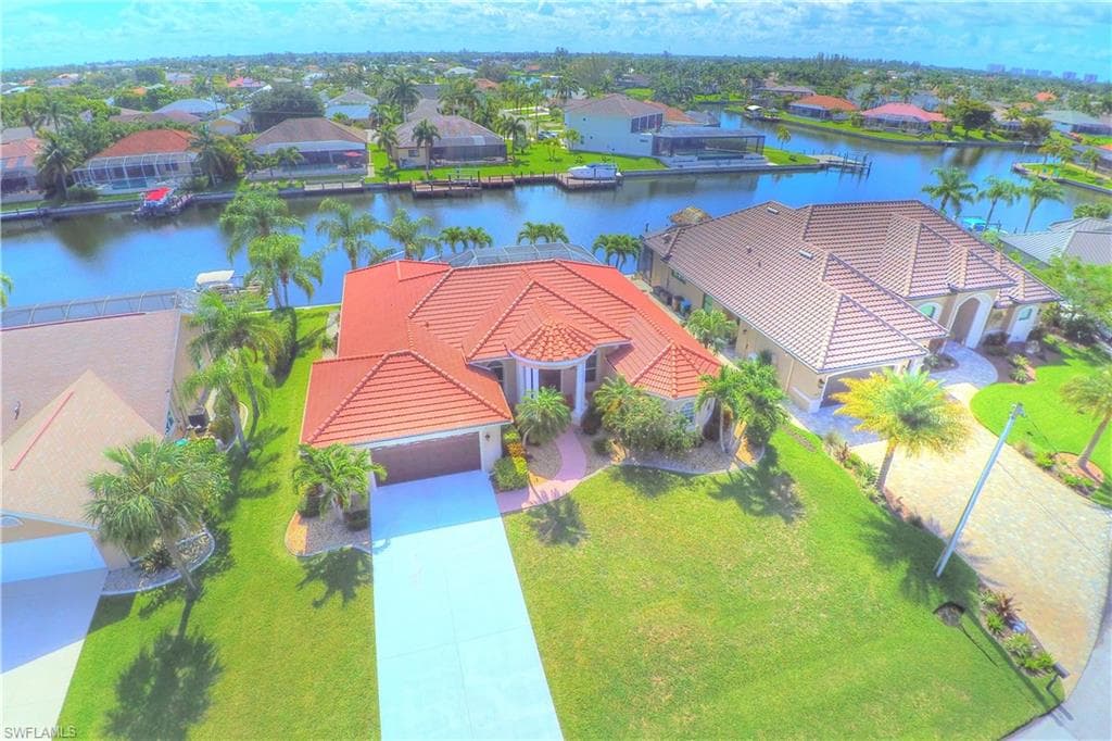 4007 SW 27th CT CAPE CORAL, FL 33914