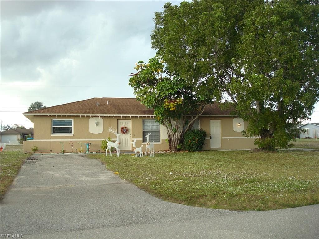 1113 NE 8th TER CAPE CORAL, FL 33909