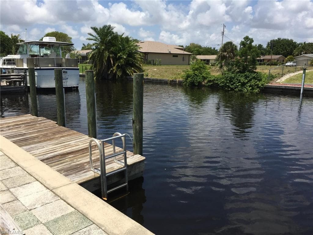 2063 Ottersrest LN CAPE CORAL, FL 33990