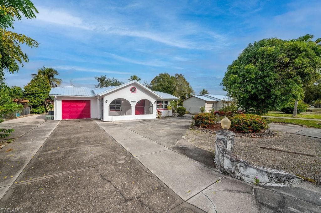 13606 River Forest DR FORT MYERS, FL 33905