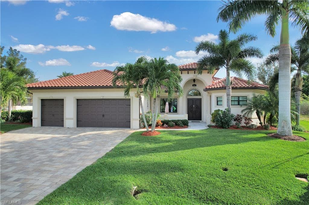 1100 SW 26th ST CAPE CORAL, FL 33914