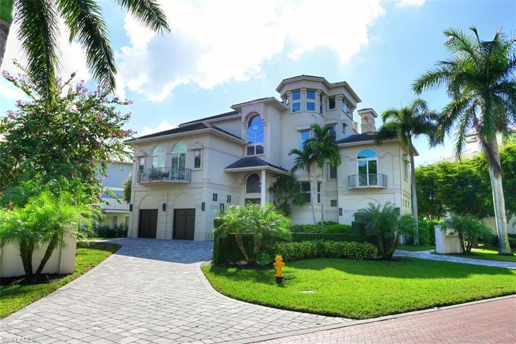 104 Guadeloupe LN BONITA SPRINGS, FL 34134