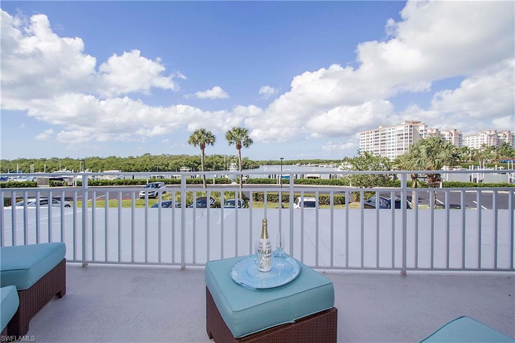 13105 Vanderbilt DR 209 NAPLES, FL 34110