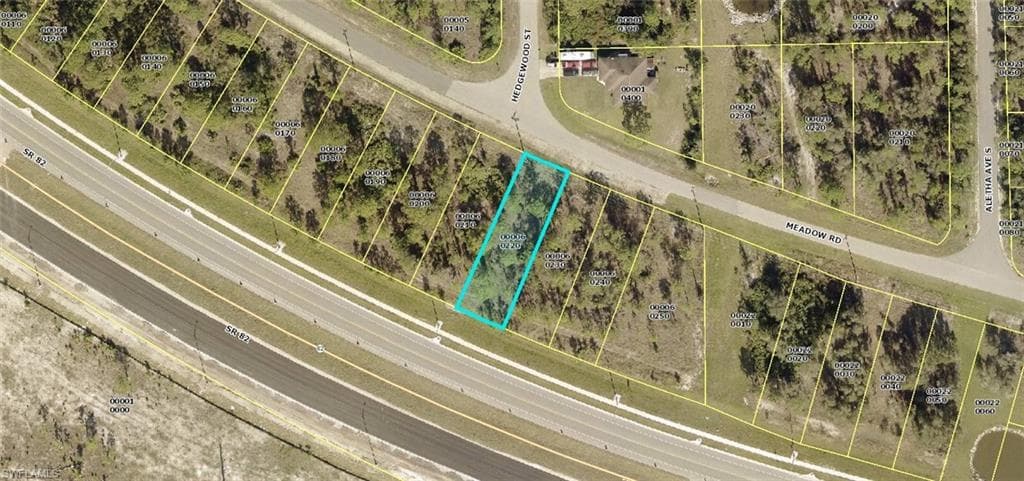 2542 Meadow RD LEHIGH ACRES, FL 33974