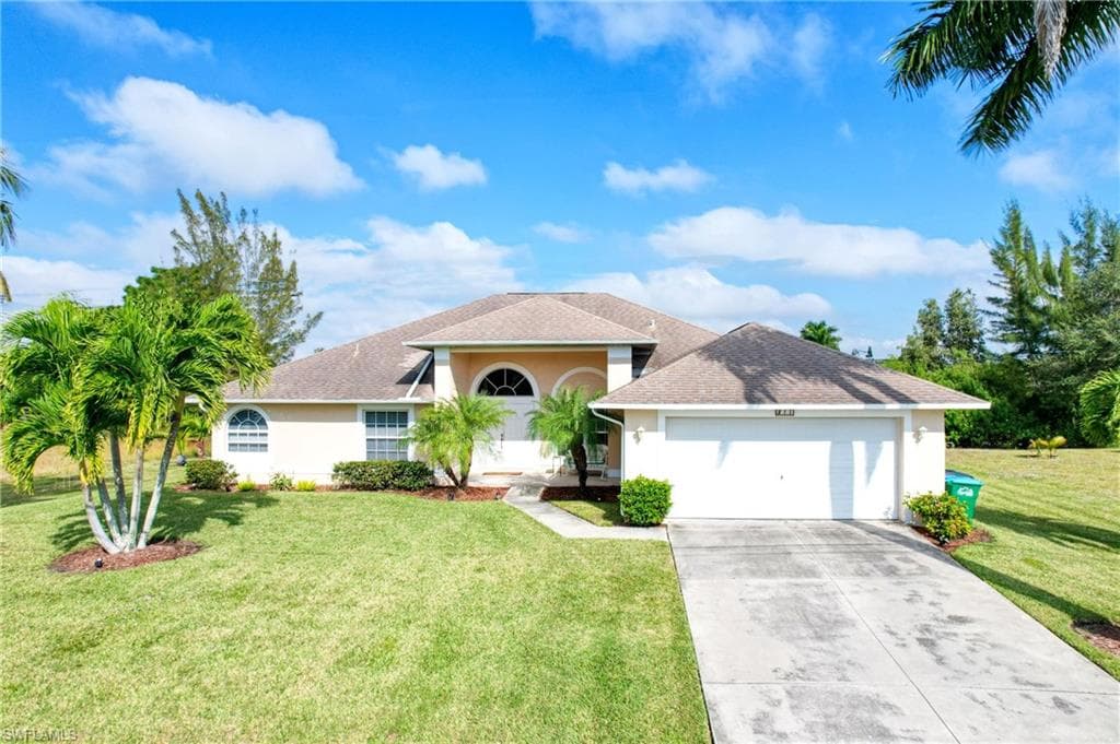211 SW 21st LN CAPE CORAL, FL 33991