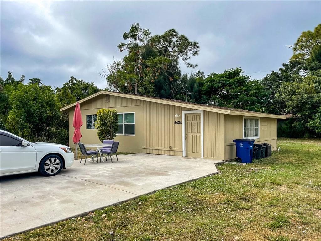 5434 4th AVE FORT MYERS, FL 33907