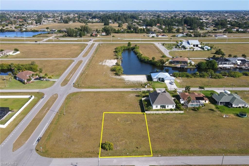 1049 NW 33rd PL CAPE CORAL, FL 33993