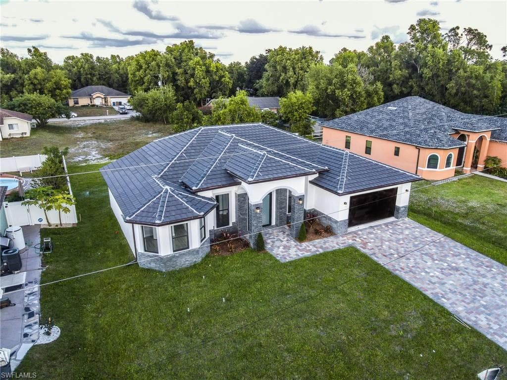 4302 5th ST W LEHIGH ACRES, FL 33971