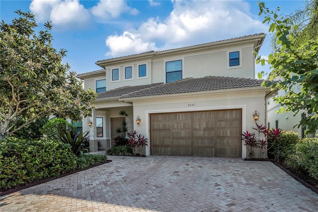 2867 Coco Lakes DR NAPLES, FL 34105