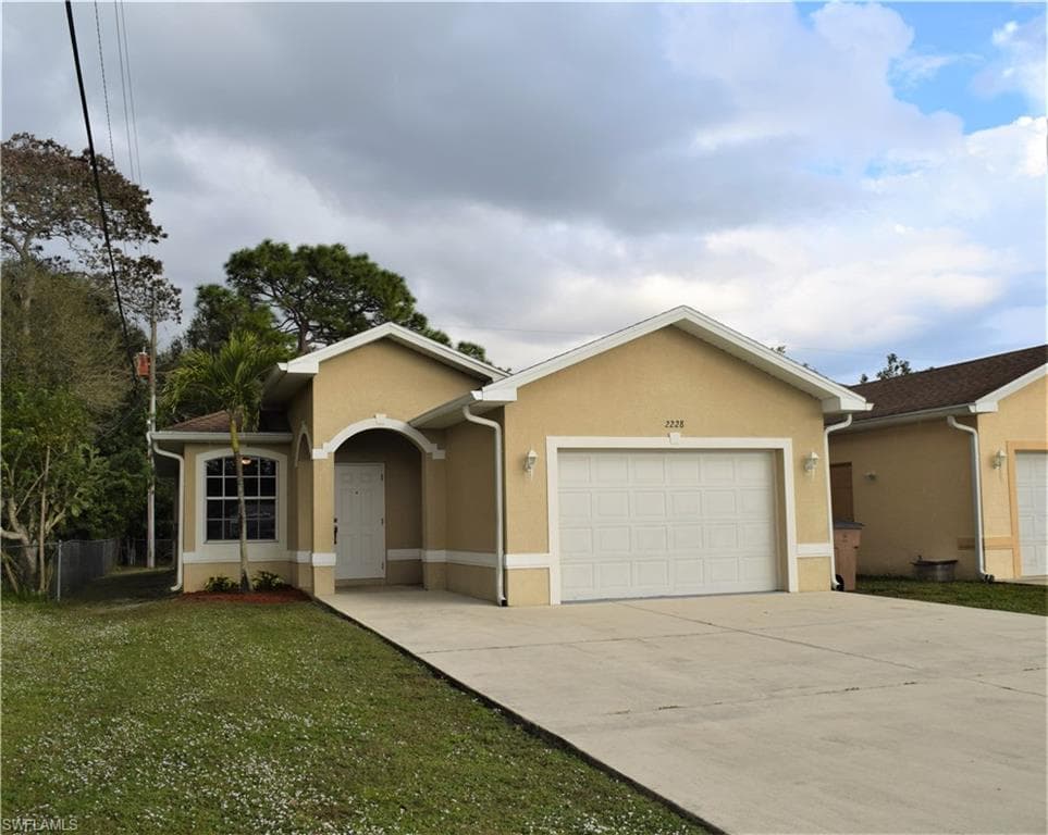 2228 Lotus RD FORT MYERS, FL 33905