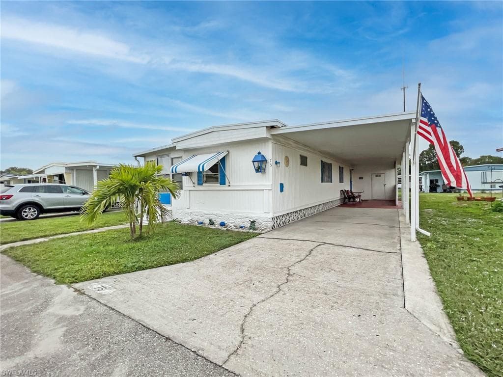 75 Hacienda BLVD FORT MYERS, FL 33905