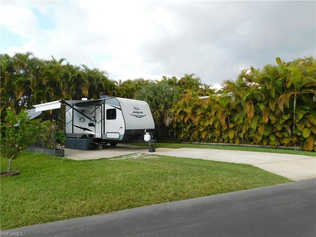 19681 Summerlin M-514 FORT MYERS, FL 33908