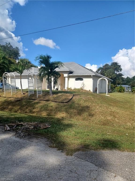 2700 7th ST W LEHIGH ACRES, FL 33971