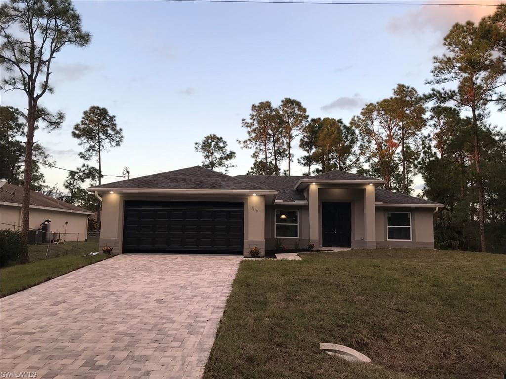 3210 35th ST W LEHIGH ACRES, FL 33971