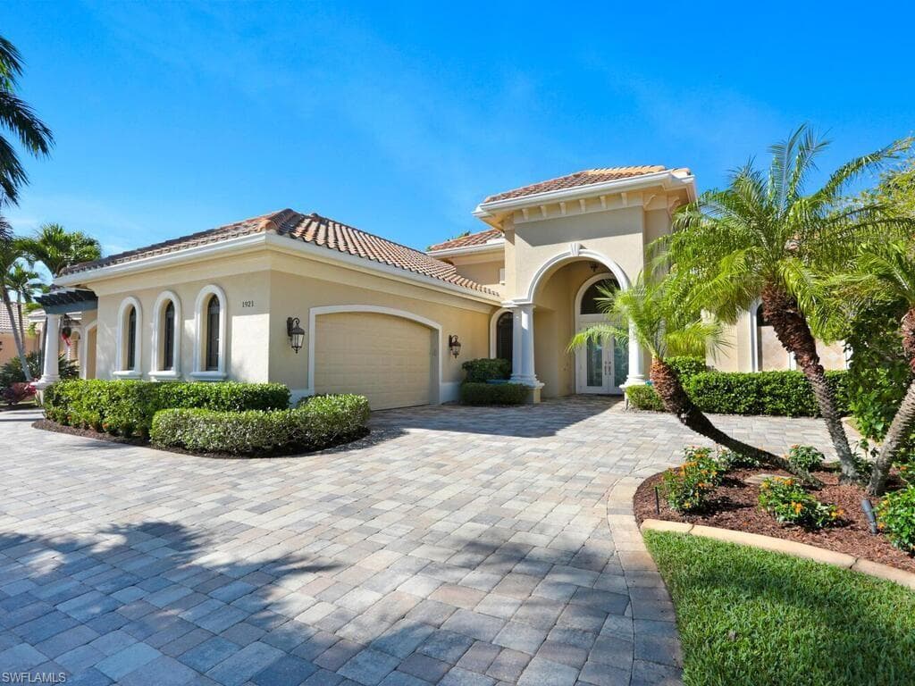 1921 Harbour CIR CAPE CORAL, FL 33914