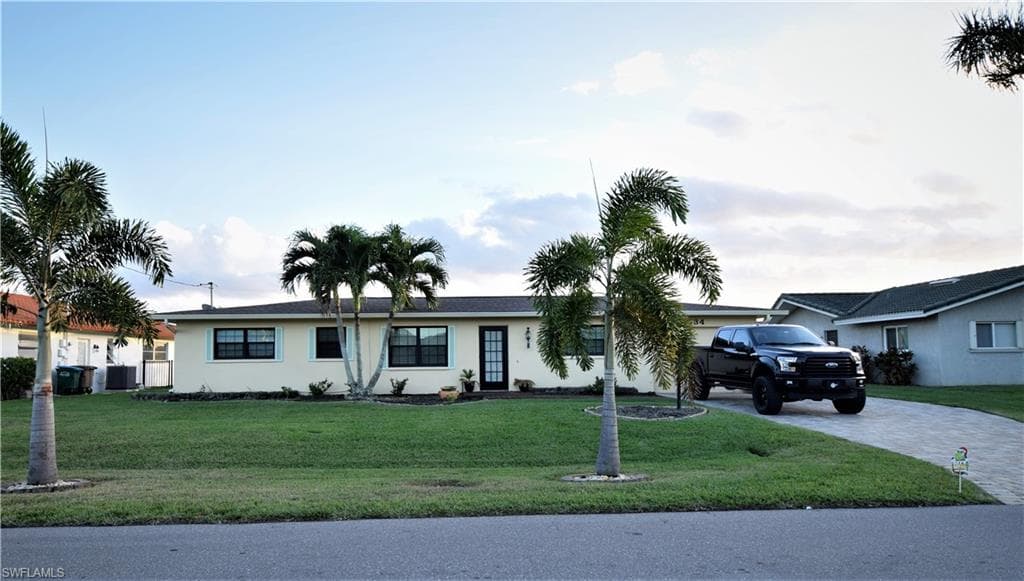 1634 SE 39th TER CAPE CORAL, FL 33904