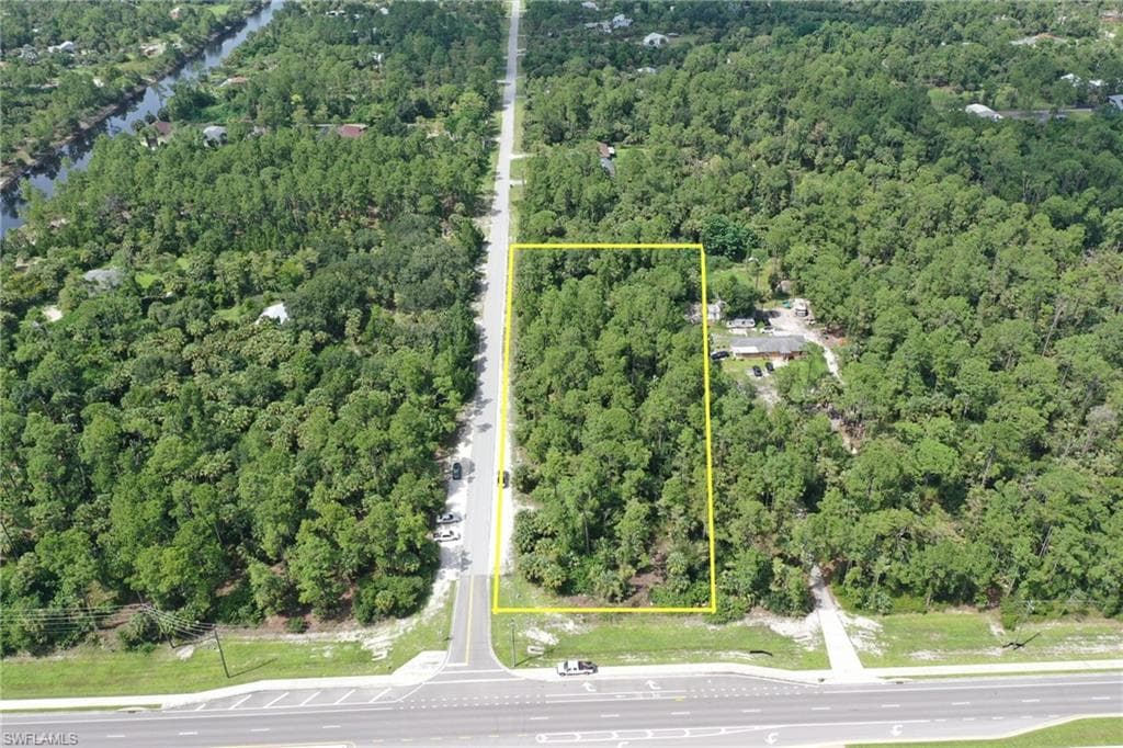 10th ST NE NAPLES, FL 34120