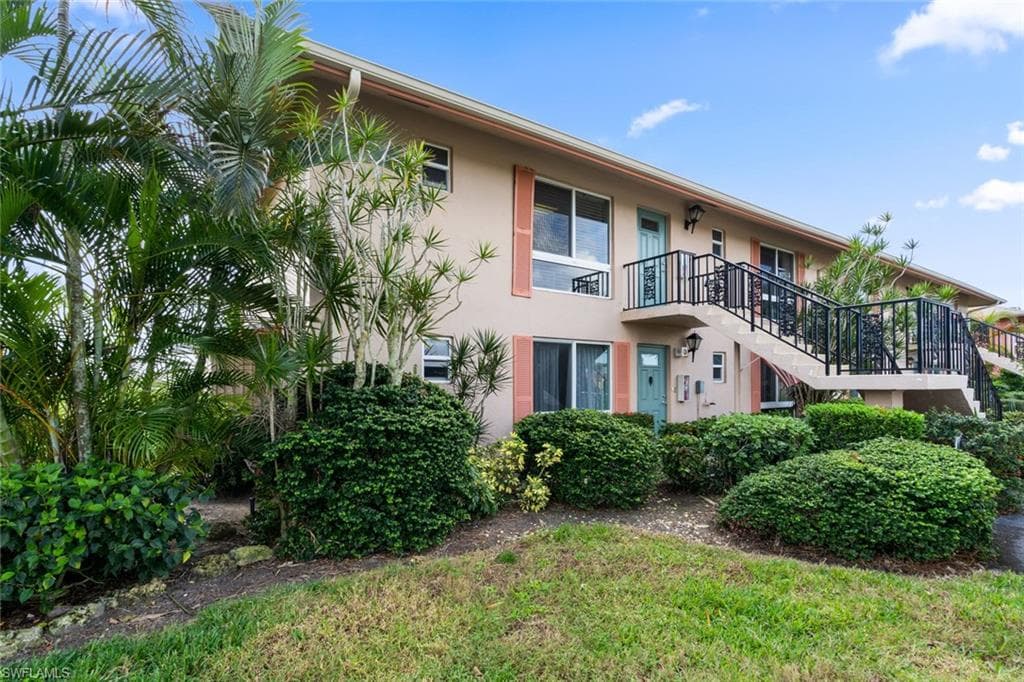 126 Teryl RD 4 NAPLES, FL 34112