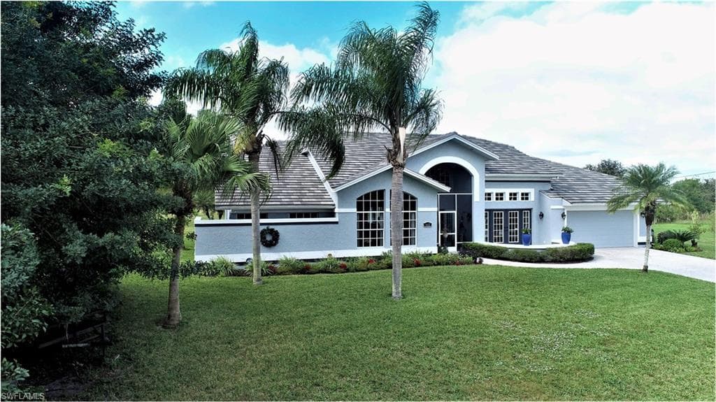 662 Mirror Lakes CT LEHIGH ACRES, FL 33974