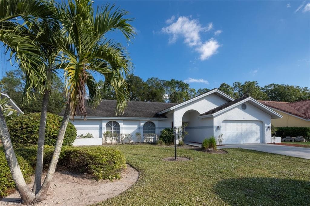 366 Henley DR NAPLES, FL 34104